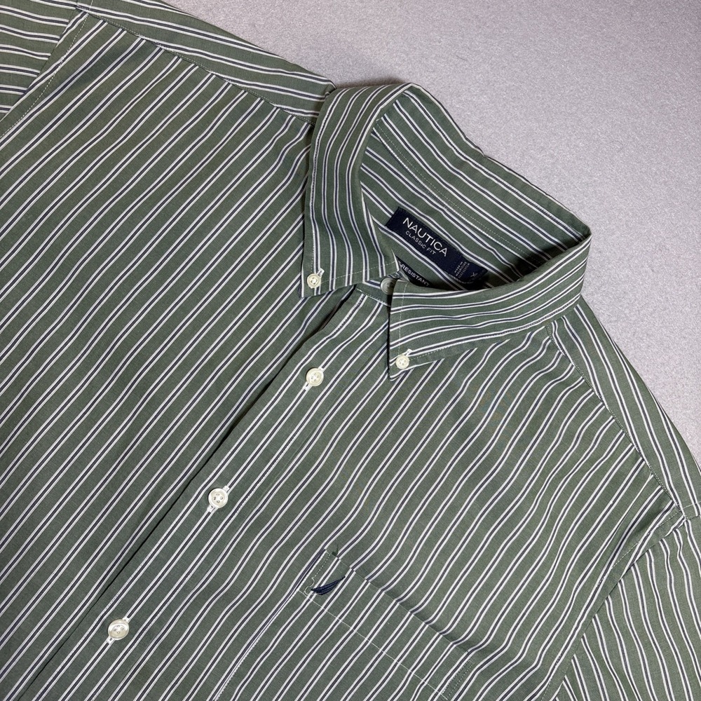 Nautica Classic Fit Button Down Shirt XL Green Stripe Cotton Short Sleeve
